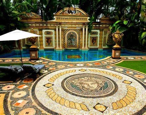 vendita maison versace|gianni versace mansion.